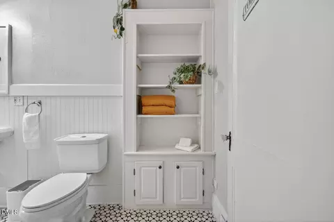 Bath - 321 W Trinity Ave, Durham, NC 27701 photo 2 of 7