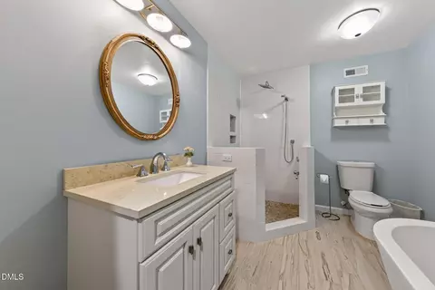 Bath - 1308 Double Oak Ln, Willow Spring, NC 27592 photo 5 of 9