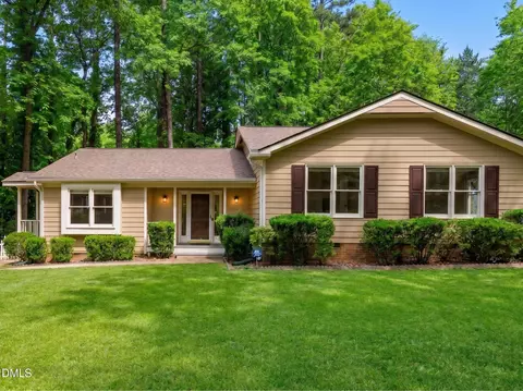 5613 Oldtowne Rd, Raleigh, NC 27612