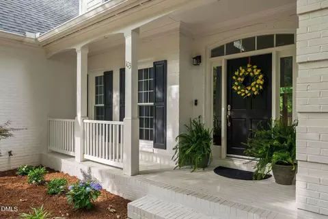 103 Highlands Lake Dr, Cary, NC 27518