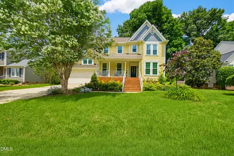 204 Roebling Ln, Cary, NC 27513