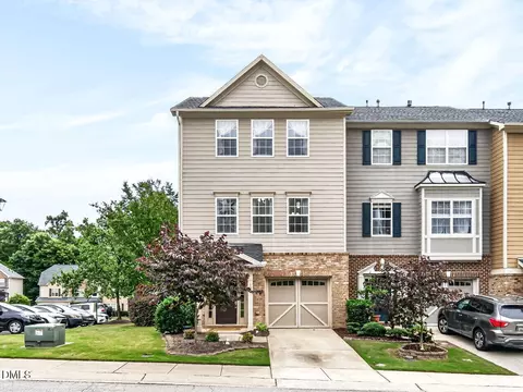 100 Gallent Hedge Trl, Apex, NC 27539