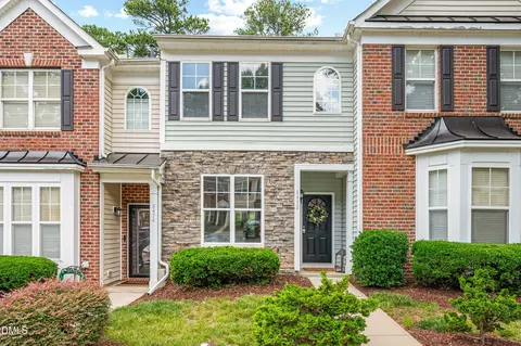 8472 Central Dr, Raleigh, NC 27613