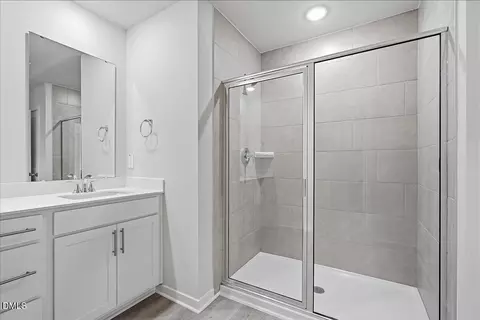 Bath - 1504 Hatteras Rd, Durham, NC 27703 photo 4 of 4