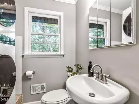 Bath - 1102 Park Ave, Garner, NC 27529 photo 4 of 4