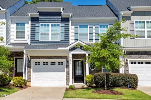 629 Barneswyck Dr, Fuquay Varina, NC 27526