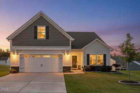 811 Bent Willow Dr, Clayton, NC 27527