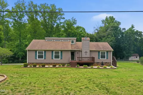 3124 Oakridge Dr, Graham, NC 27253