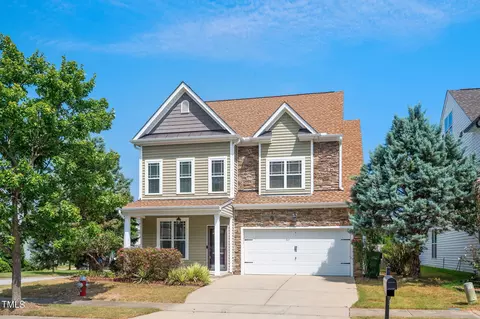 545 Hadlow St, Fuquay Varina, NC 27526