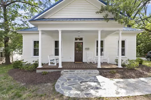 915 S 3rd St, Sanford, NC 27330