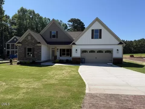 127 Big Pine Rd, Clayton, NC 27520