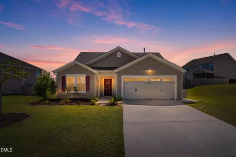 716 Harvest Point Dr, Fuquay Varina, NC 27526