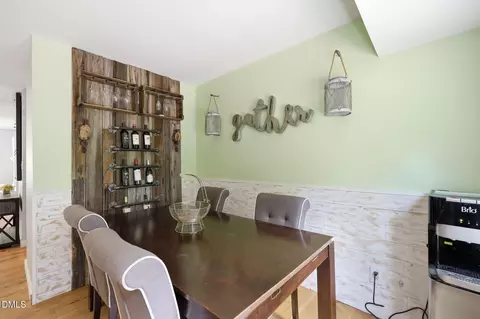 Dining - 224 Rosehaven Dr, Raleigh, NC 27609 photo 2 of 3