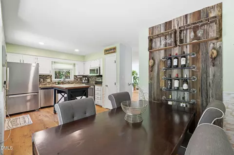 Dining - 224 Rosehaven Dr, Raleigh, NC 27609 photo 3 of 3