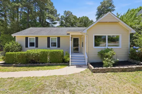 224 Rosehaven Dr, Raleigh, NC 27609