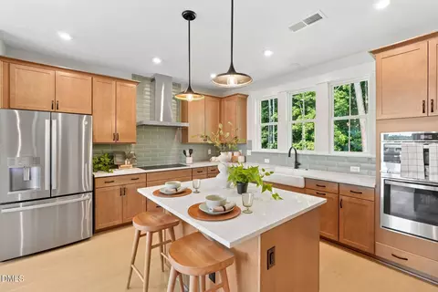 2001 Trident Maple Ln, Chapel Hill, NC 27517
