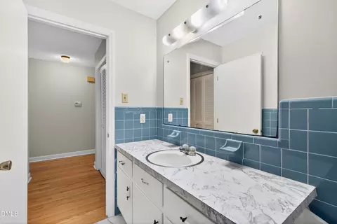 Bath - 18 Dubarry Ct, Durham, NC 27705 photo 6 of 6
