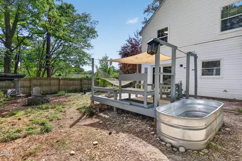 Exterior - 100 Whetstone Ct, Durham, NC 27703 photo 6 of 8
