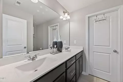 Bath - 1063 Shoreside Dr, Durham, NC 27713 photo 2 of 4