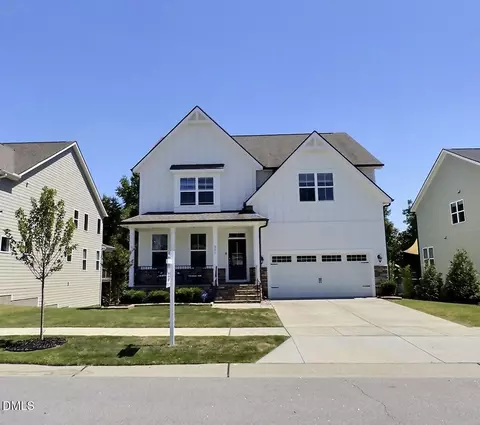 200 Woodstaff Ave, Wake Forest, NC 27587