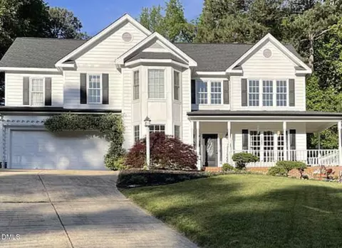 104 Parkrise Ct, Cary, NC 27519