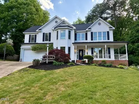 104 Parkrise Ct, Cary, NC 27519