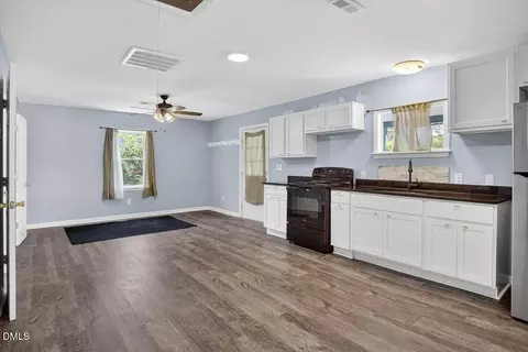 1311 S Williams St, Henderson, NC 27536