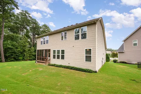 Exterior - 104 El Paso Ave, Durham, NC 27703 photo 4 of 8