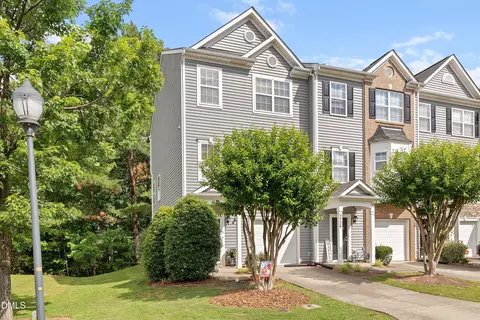 2728 Wyntercrest Ln, Durham, NC 27713