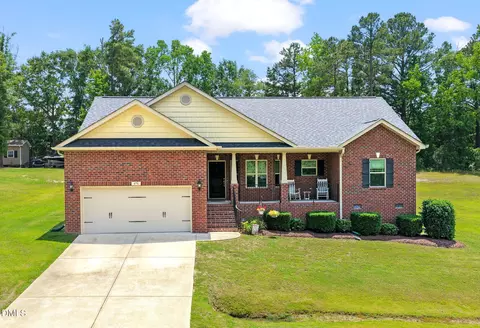171 Preserve Dr, Benson, NC 27504