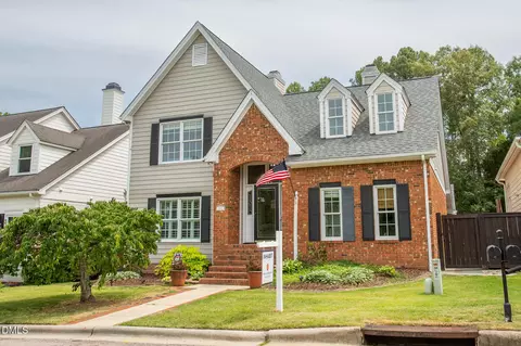 107 Cumberland Green Dr, Cary, NC 27513