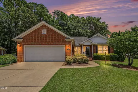 1006 Loganberry Ct, Fuquay Varina, NC 27526