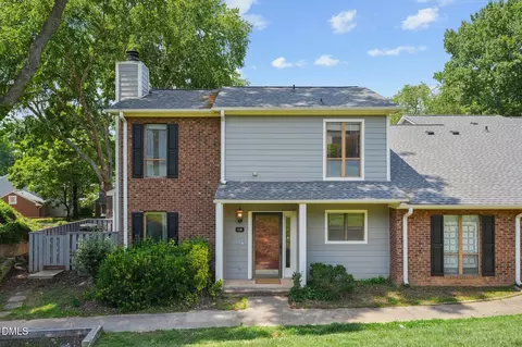 118 Clancy Cir, Cary, NC 27511