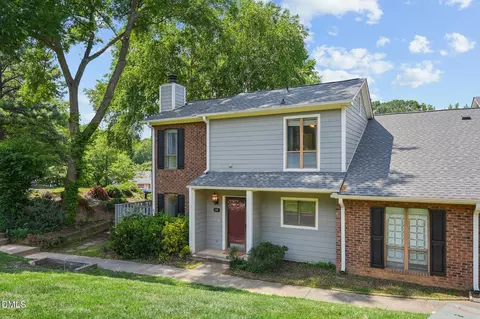 118 Clancy Cir, Cary, NC 27511