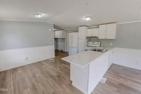 32 Everett Ave, Roxboro, NC 27574 photo 8
