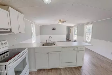 32 Everett Ave, Roxboro, NC 27574 photo 9