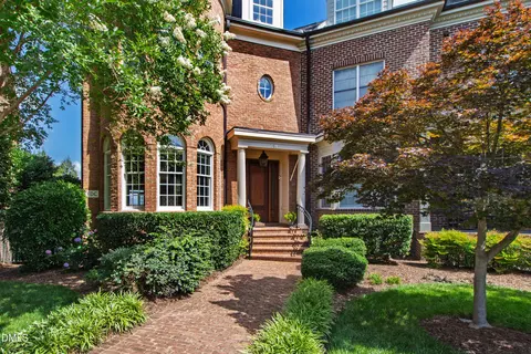 319 Circle Park Pl, Chapel Hill, NC 27517