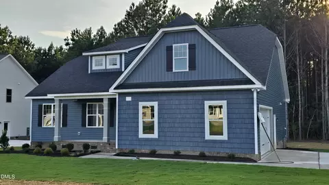 124 Freedom Ridge Dr, Smithfield, NC 27577