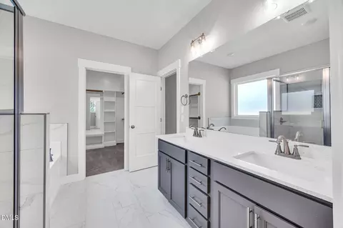 Bath - 98 Freedom Ridge Dr, Smithfield, NC 27577 photo 1 of 4