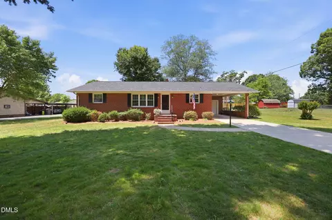 504 Sherwood Rd, Reidsville, NC 27320