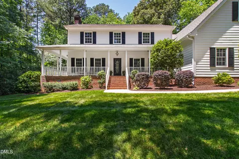 208 Sylvan Grove Dr, Cary, NC 27518