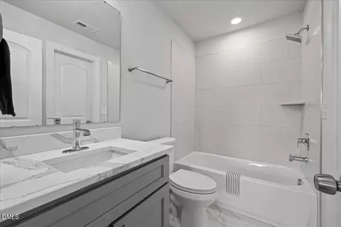 Bath - 2101 Cheek Rd, Durham, NC 27704 photo 6 of 7
