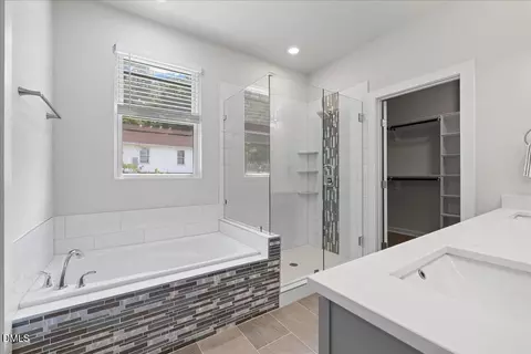 Bath - 2101 Cheek Rd, Durham, NC 27704 photo 2 of 7