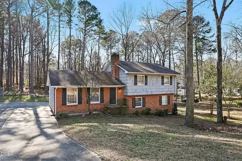 1920 White Plains Rd, Chapel Hill, NC 27517