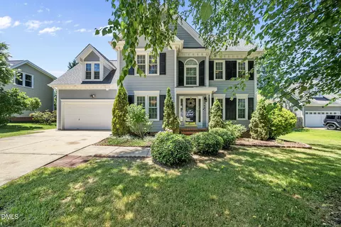 725 Bahama Ct, Holly Springs, NC 27540