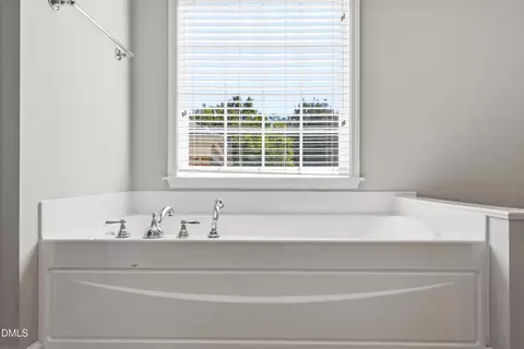 Bath - 120 Amiable Loop, Cary, NC 27519 photo 5 of 6