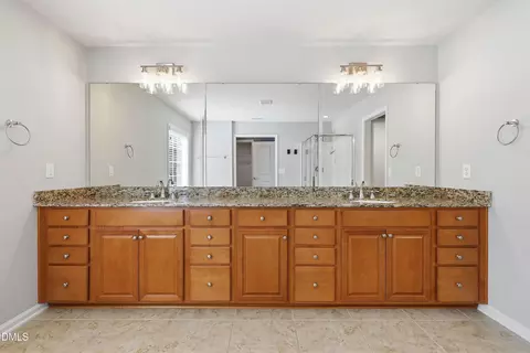 Bath - 120 Amiable Loop, Cary, NC 27519 photo 3 of 6