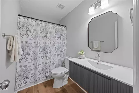 Bath - 35 E Boxley Dr, Wendell, NC 27591 photo 1 of 2