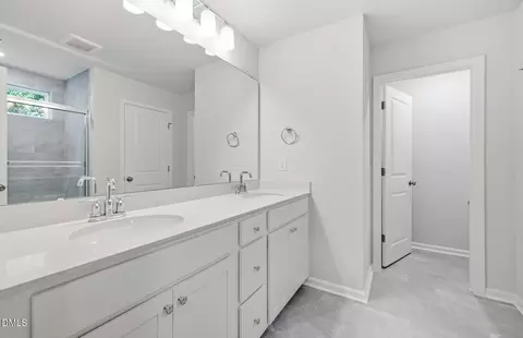 Bath - 121 Verlands Way, Garner, NC 27529 photo 3 of 4