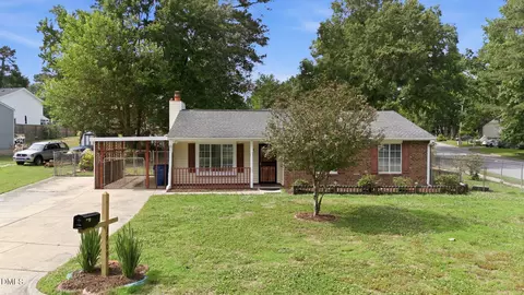 3909 Old Creek Ct, Raleigh, NC 27604